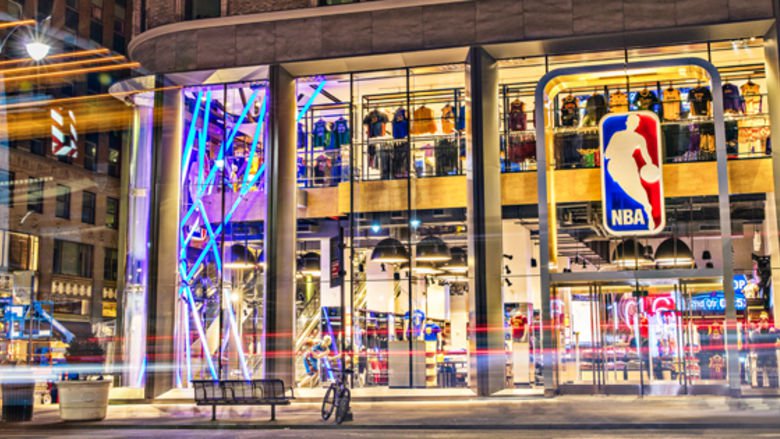 Foto LaPresse - Stefano Porta 04/12/2018 Milano, Italia Cronaca  Inaugurazione Nba Store in Galleria Passerella Nella foto: l'interno del  negozioPhoto LaPresse - Stefano PortaDecember 04th, 2018 Milan,  ItalyNewsNBA Open its First European