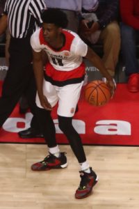 Josh Jackson in palleggio durante gli scorsi McDonald's All American.