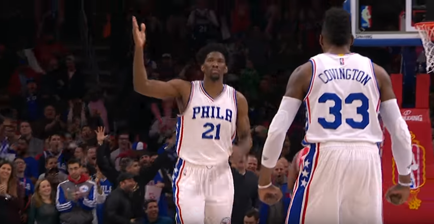 Embiid, durante il match con i Rockets del 27 Gennaio 2017 (foto da: youtube.com)