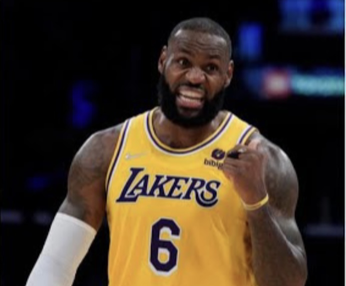 LeBron James free agent! Avrebbe deciso di uscire dal contratto con i Lakers